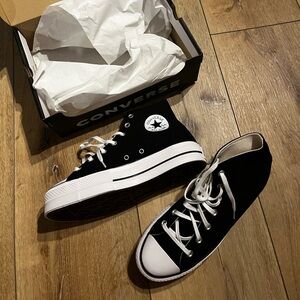 Brand new pair of Black Chuck Taylor All Star Lift Platform women’s shoes 👟